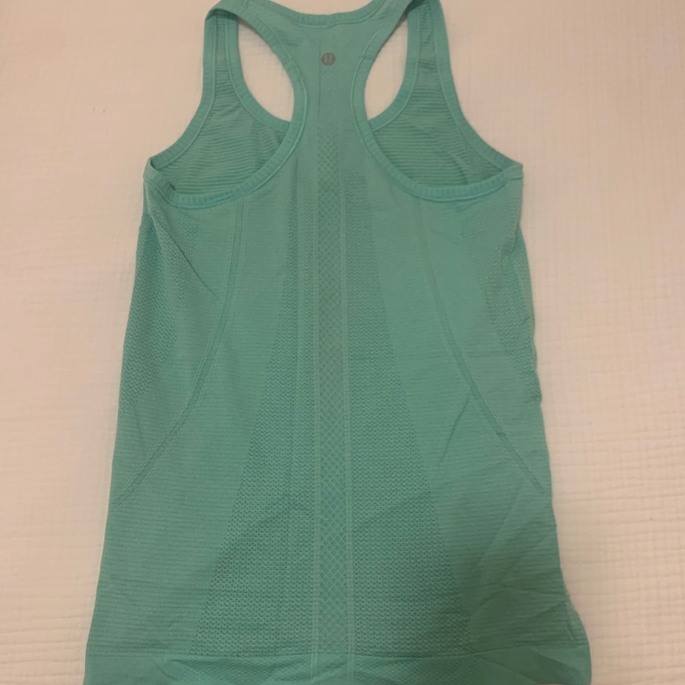 Lulu lemon workout top